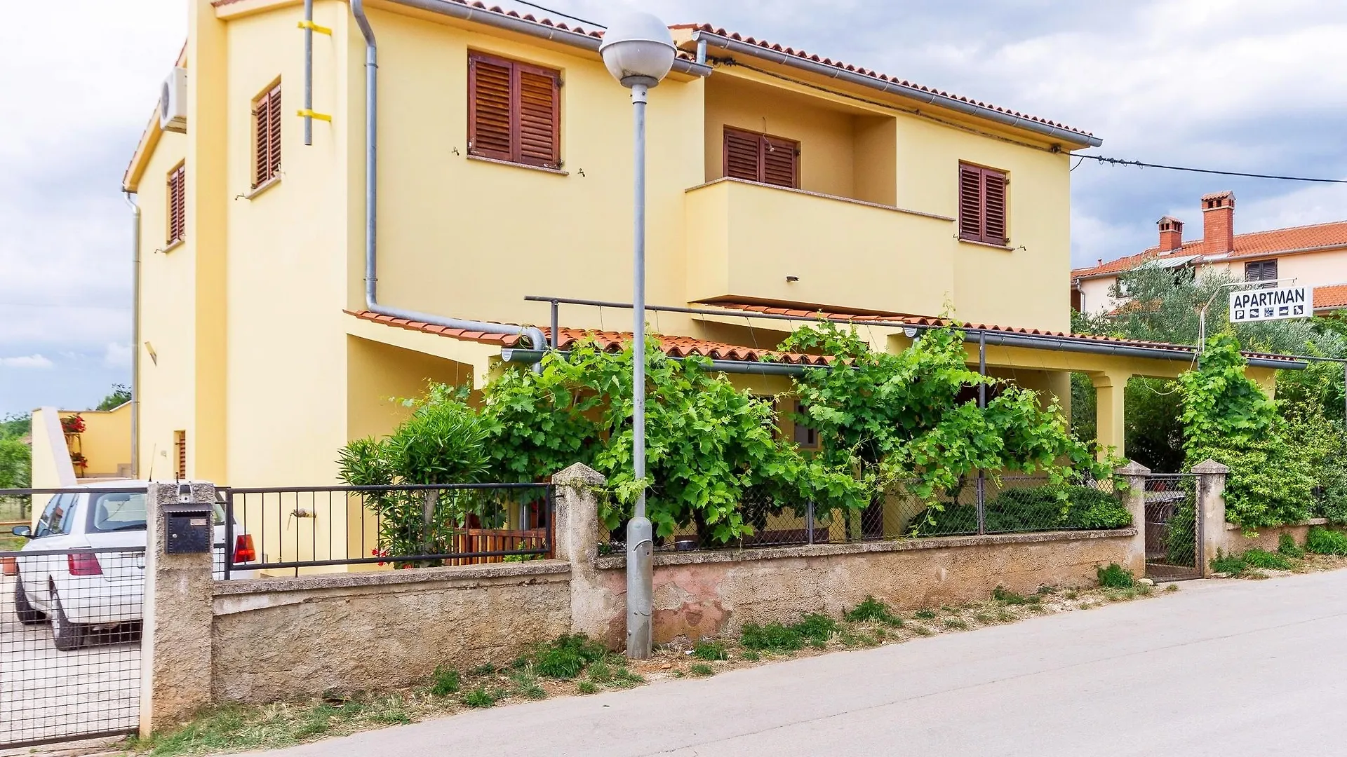 Apartments Predrag Pula